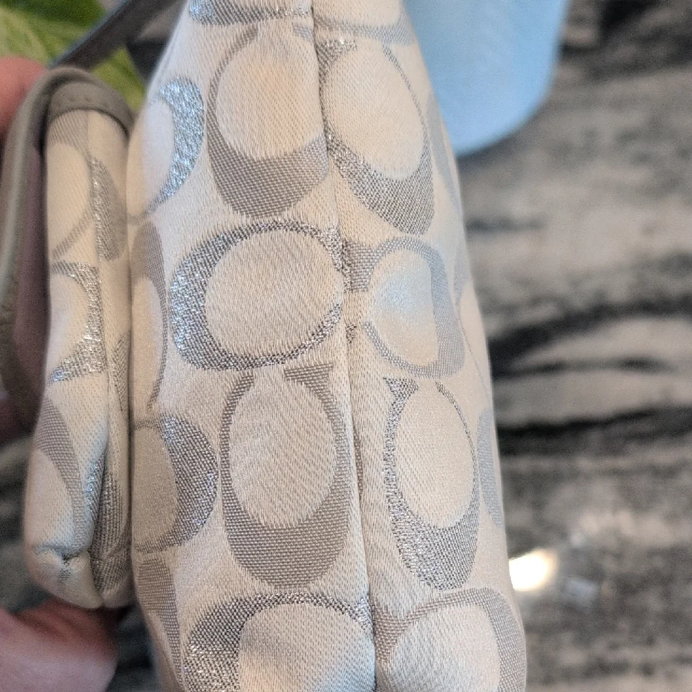 Coach VINTAGE Penelope Silver & Grey Signature Crossbody Bag - Picture 6 of 13